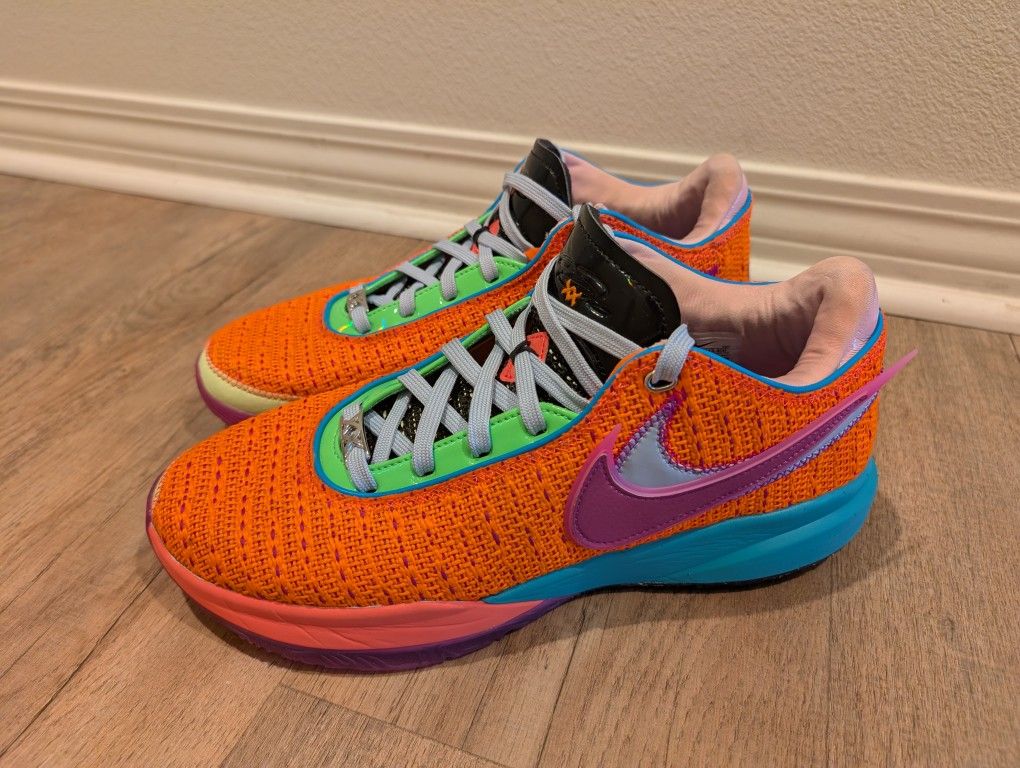 Nike Lebron XX Basketball Shoes Size 10.5