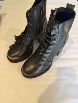 Steve Madden Rivet Distressed Black Lace-Up Chunky Heel Ankle Boots New
