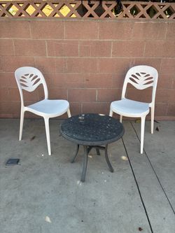 Outdoor Patio Metal Table (22”D x 18” H) and (2) Plastic Chairs Set