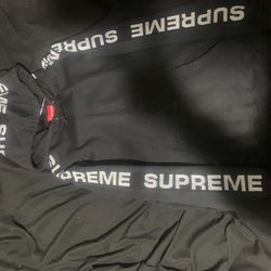 Supreme Hoodie