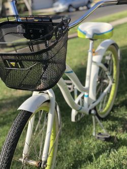 Beach cruiser Bicycle