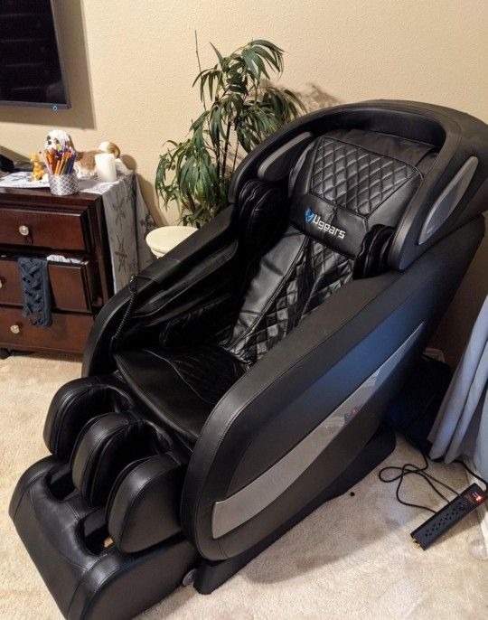 Full Body Zero Gravity Massage Chair - Black