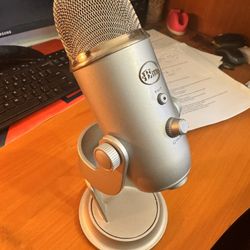 Blue Yeti USB Microphone – Silver