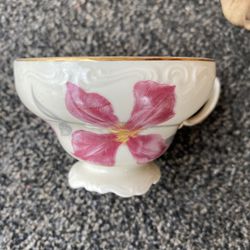 Set Of 2 Vintage Royal standard Bone China Tea Cups 