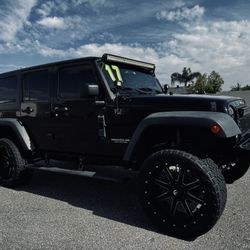 2017 Jeep Wrangler Unlimited Rubicon 4WD W/ 80k Miles 