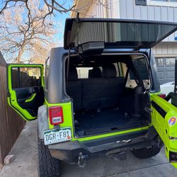 Limpio Jeep Grangler 2013