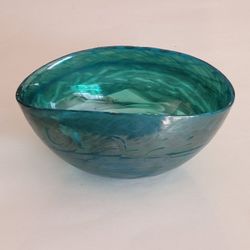 Vintage Murano Glass Turquoise Blue Green Bowl Trinket Dish Small Bowl. 
Italy Made. Pre-owned, very good shape, no chips or cracks. It is 
6.5x4". He