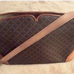 Authentic Torre Eiffel LEATHER Purse Brown Beige All Linned Inside REG PRI $169.