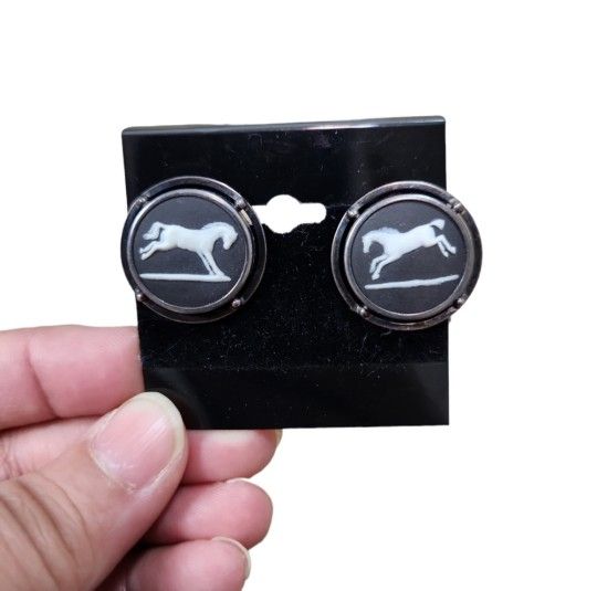 Vintage Rainbow Sterling Silver Wedgwood Jasperware Prancing Horses Cuff Links