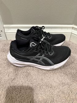 ASICS Gel Kayano 30 women’s size 10