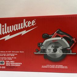 Milwaukee M18 Cordless 6-1/2 Circular Saw