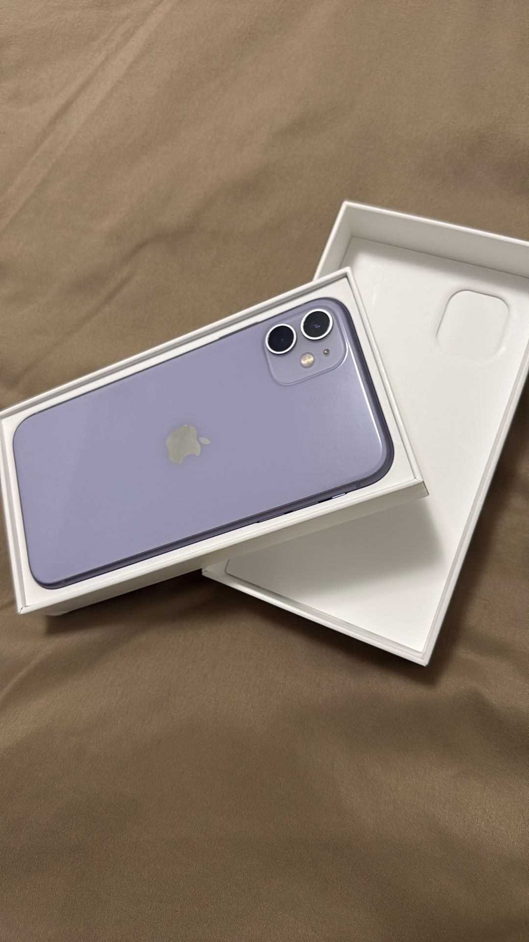 Iphone 11 Purple, 64 GB