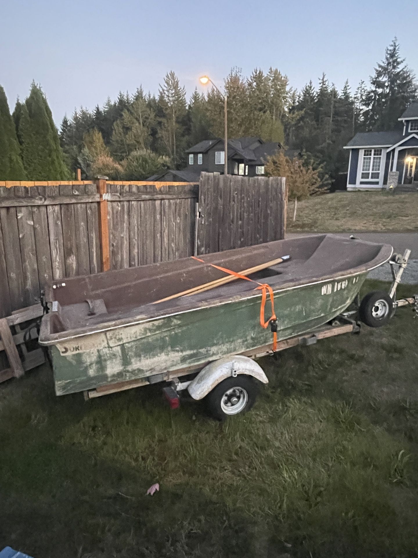 10’ Fiberglass Boat
