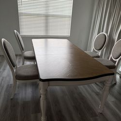 Dinning Table With 4 Chairs
