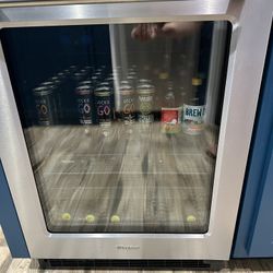 Beverage Refrigerator 