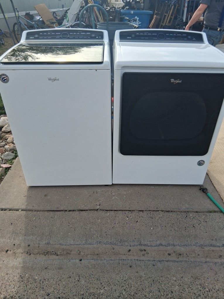 Whirlpool Washer And Dryer Set