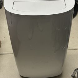 Portable Room Air Conditioner 700 Sqft.