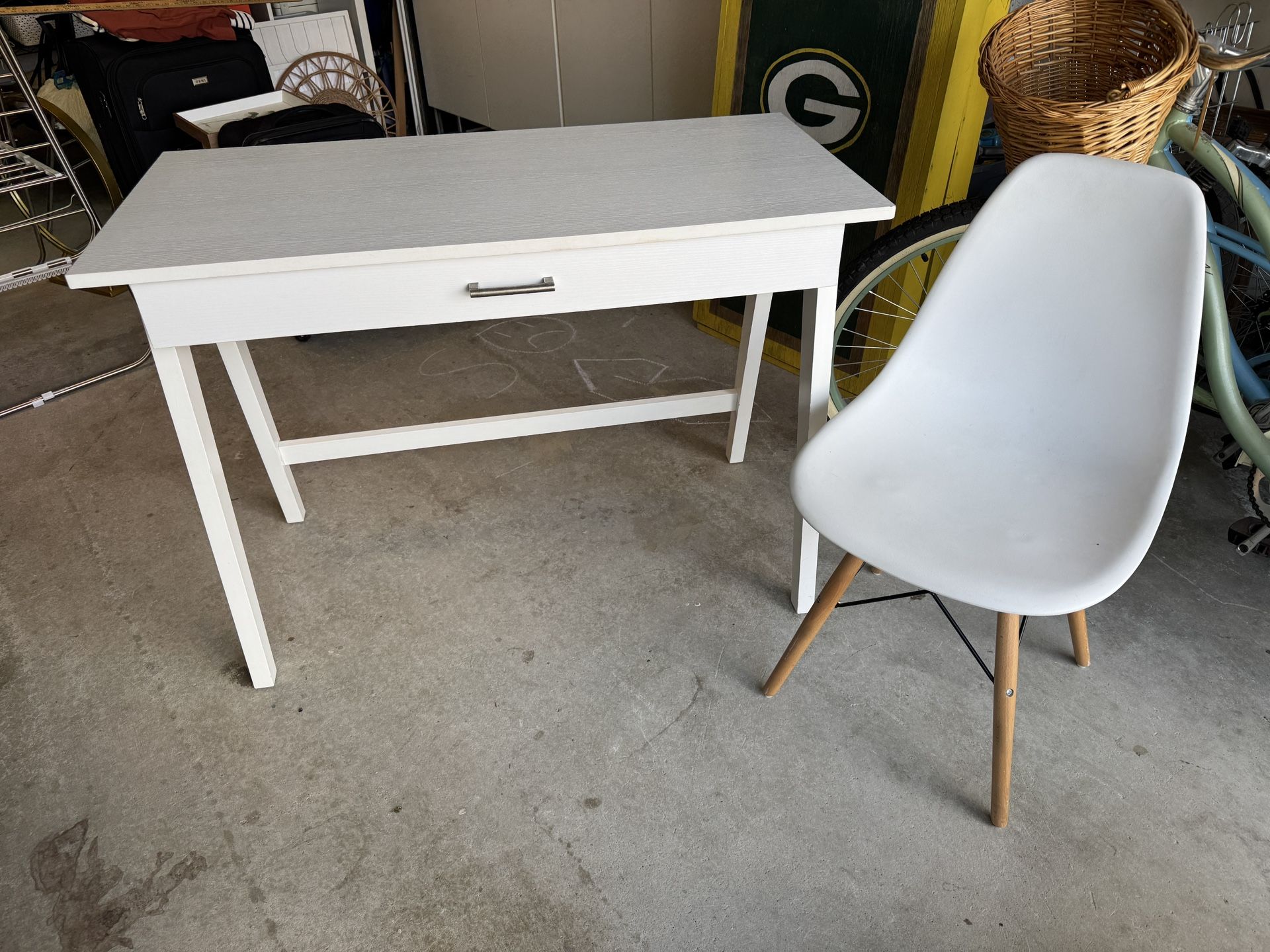 White Desk and Chair