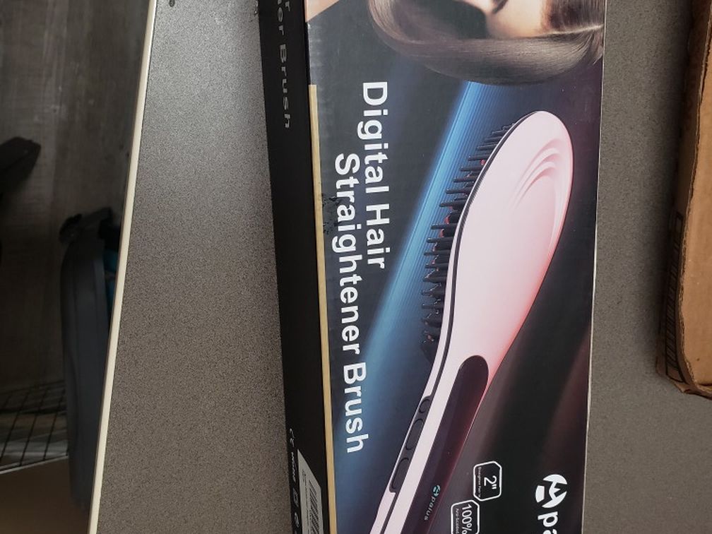 Straightener hair bush