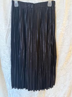 Black ladies skirt size L