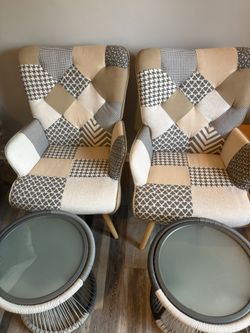 2 High Back Chairs With 2 End Tables /pick Up 165.00