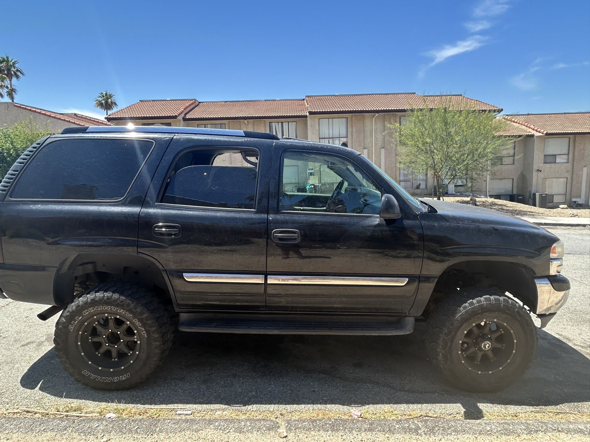 2005 Chevy Yukon ,, 6 Inch Lift Kit!!