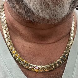 Beautiful and heavy Miami Cuban necklace 14k 5X premium gold plated ‼️‼️‼️