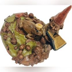 Original Vintage Tom Clark Gnome Sculpture Figurine Fine Art Henson & Kermit Collectible Cairn Studio 1984 release Reading to Frog Prince
