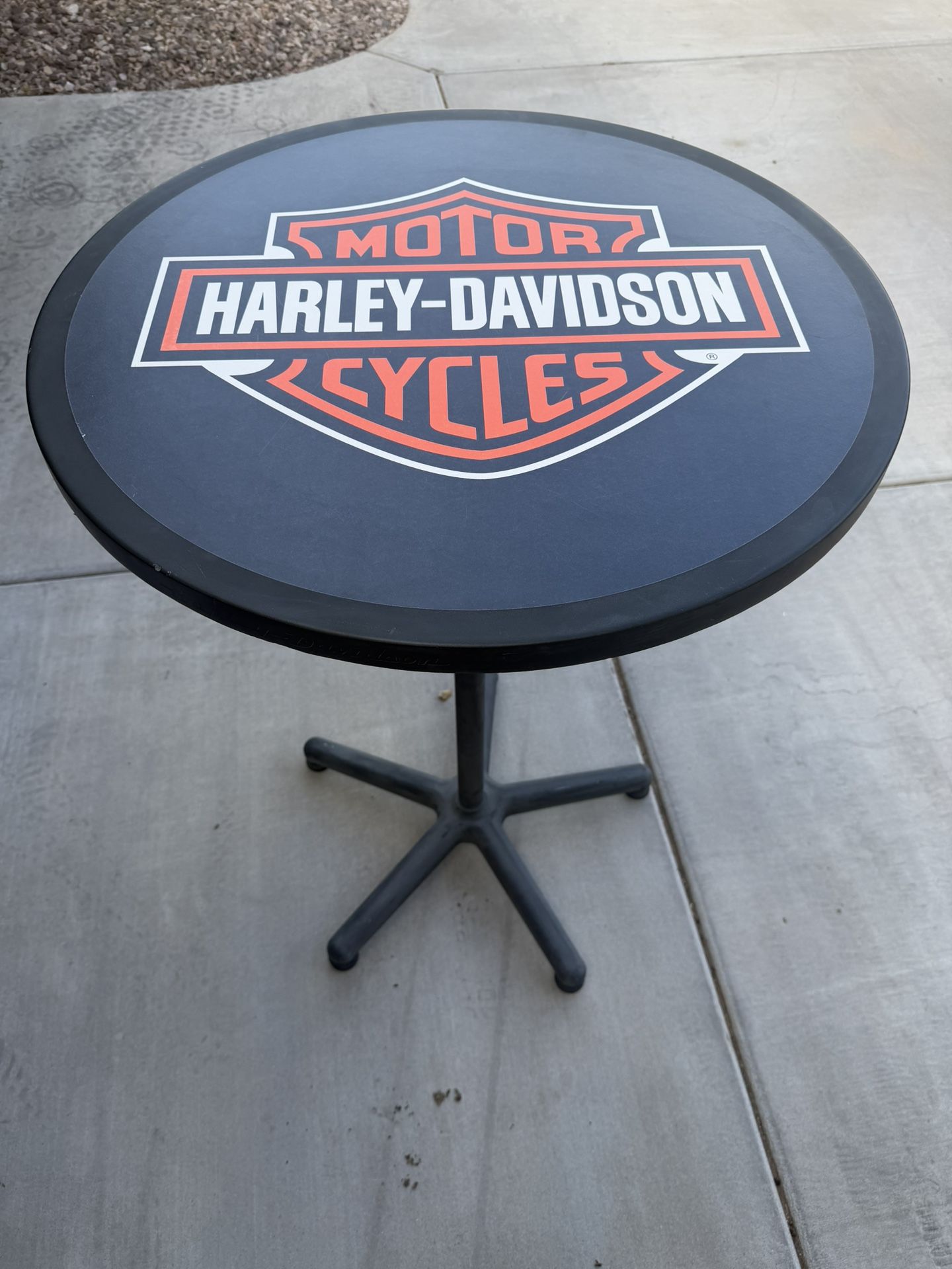 Harley-Davidson Bar & Shield Logo Round Cafe Table