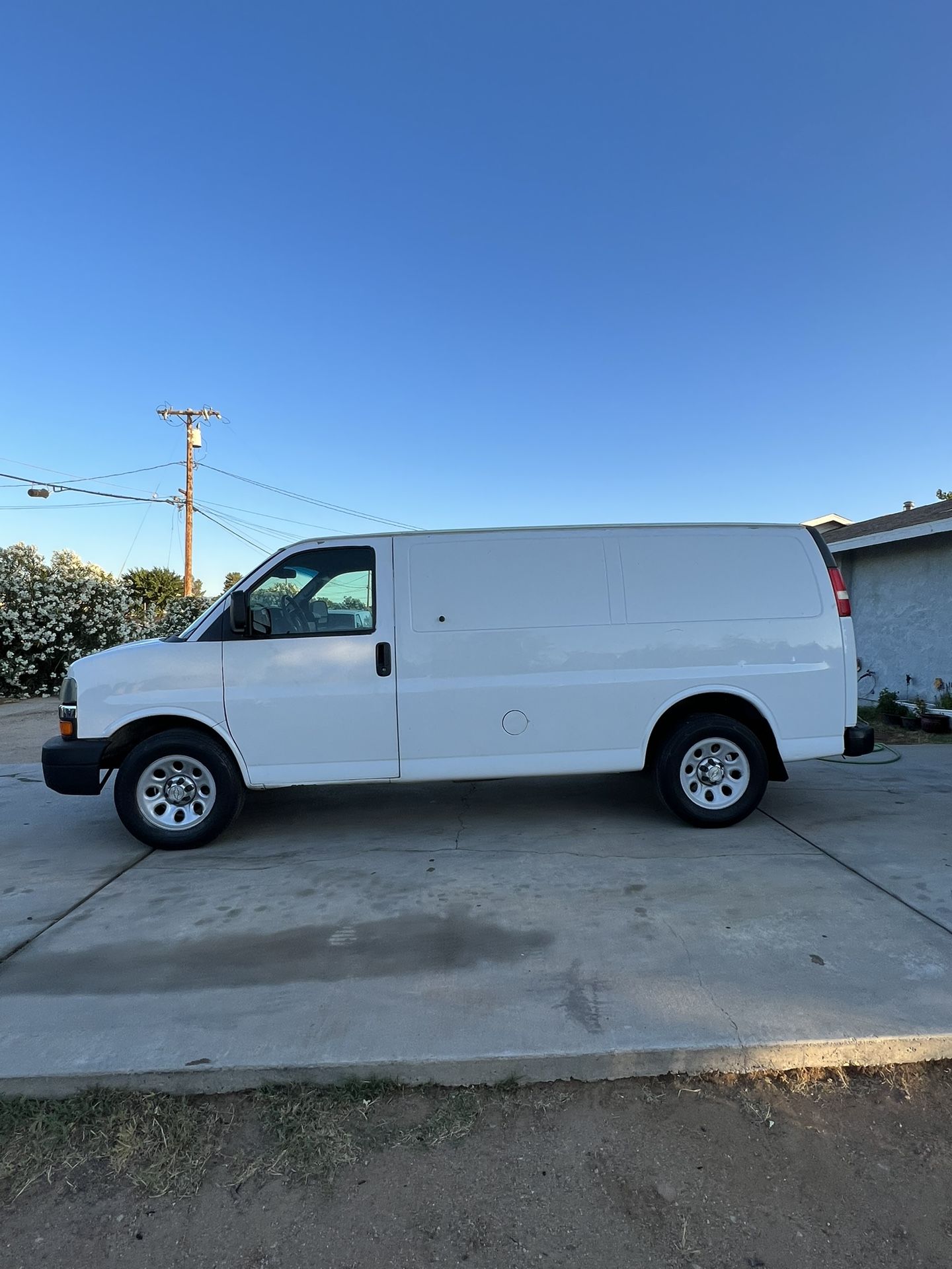 2010 Chevy Express 1500 156,000