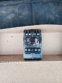 Square d plug-on breaker HOMT(2)2-P 15A 20A
