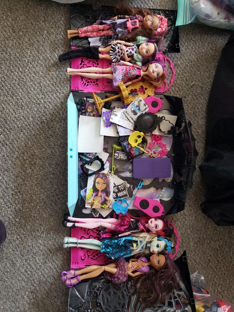 Monster High And Ever After High