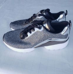 Michael kors size 8