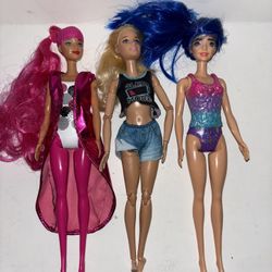3 Barbies 