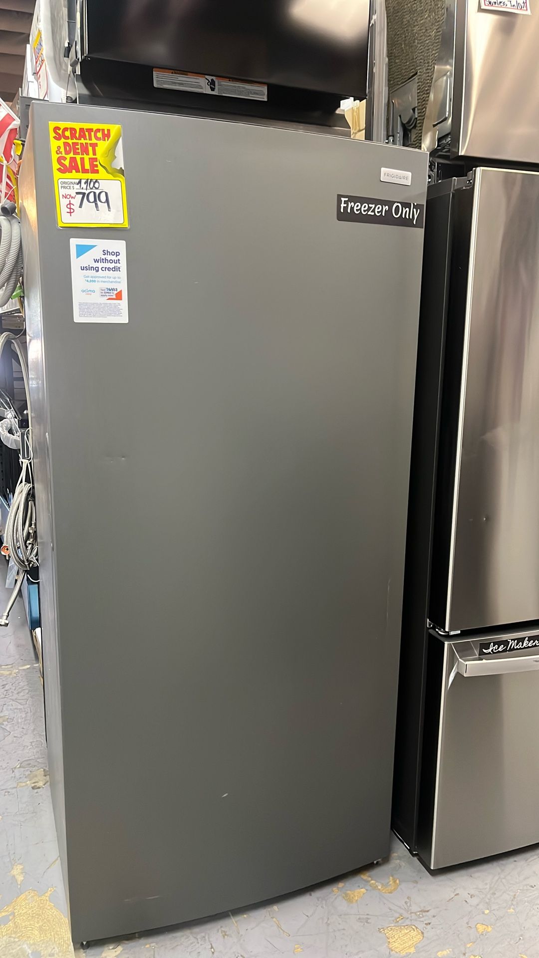 Frigidaire Upright Freezer  📍16947 D Street Victorville 