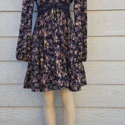 short dress , With Flowers Color Blue Size L