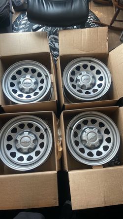 17" Chevy Silverado Rims and Center Caps - Set of 4 OEM Steel Wheels