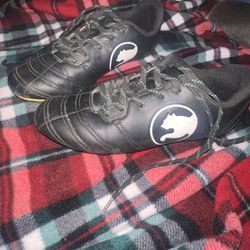 Soccer cleats youth 4