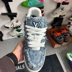 Louis Vuitton Shoes Size 9