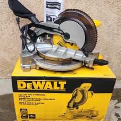 DEWALT SAW