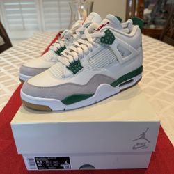 Nike Air Jordan 4 SB Pine Green Size 8.5 BRAND NEW