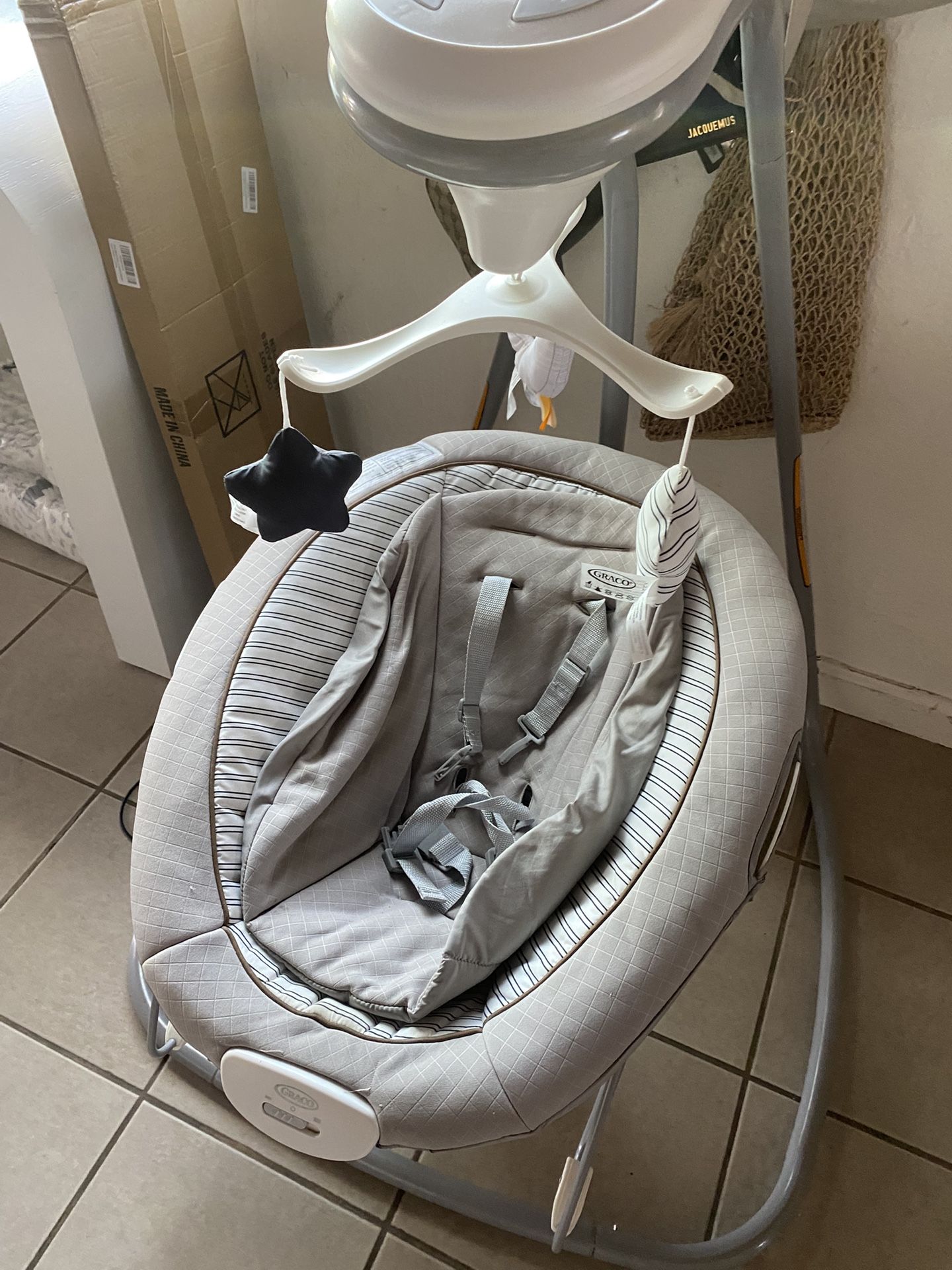 Graco Baby Swing Grey