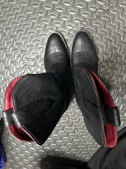 Chisos No. 1 Magic Black Cowboy Boots – Men’s Size 9D