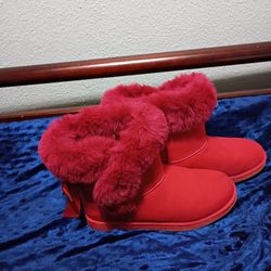 Size 7 Juicy couture Boots