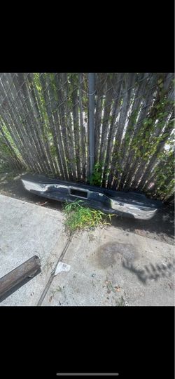 Tahoe Chevy gmc Yukon rear bumper 2004
