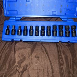 12 Piece Cornwell Quarter Inch Six Point Wobble Sockets