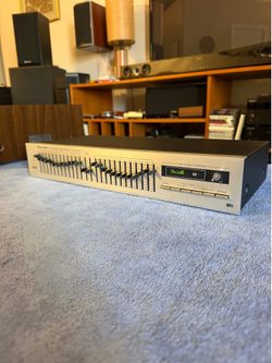 Realistic Twelve Band Stereo Equalizer Model 31-2010