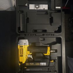 DeWalt Brad Nailer 18 Gauge Pneumatic – NEW Open Box – With Case