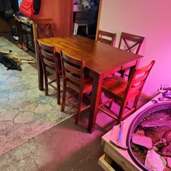 Kitchen Table And 6 Tall Chairs 