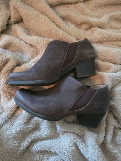 Naturalizer Low Ankle Booties size 7.5